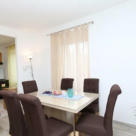 Apartment Apartment In Silo/Insel Krk 13554 *